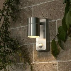 MINISUN Barrow IP44 Outdoor Sensor Bulkhead Security Wall Light - PIR Sensor -MINISUN Shop 8745226 3